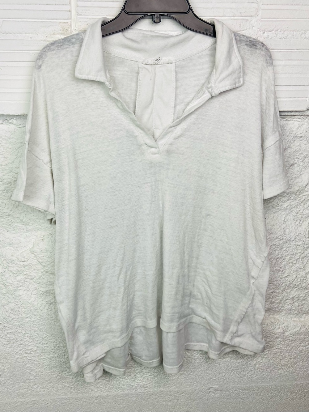 Jane and Delancey White Slub V-Neck Polo Tee size small